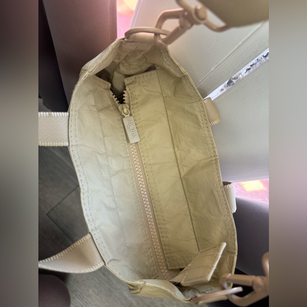 ALOHA Collection Tan Crossbody Bag - Picture 9 of 11